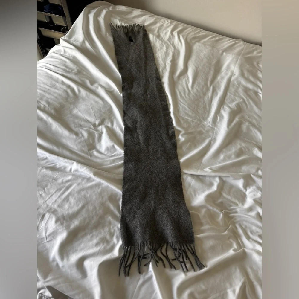 Polo Ralph Lauren 100% Lambswool Scarf - Made in Italy - Grey - Fringe